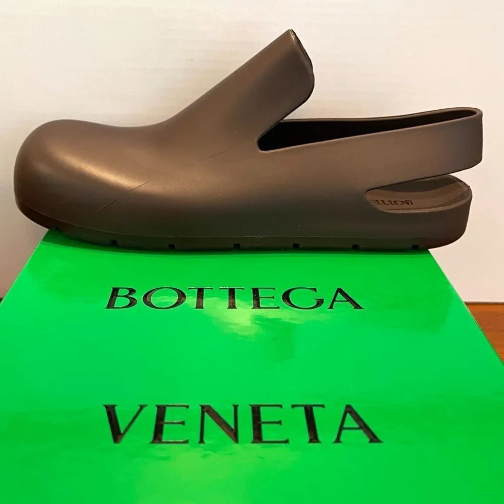 Bottega Veneta 661269 Women's Molded Matt Rubber‎ Sandals, Euro 37, Dark Brown